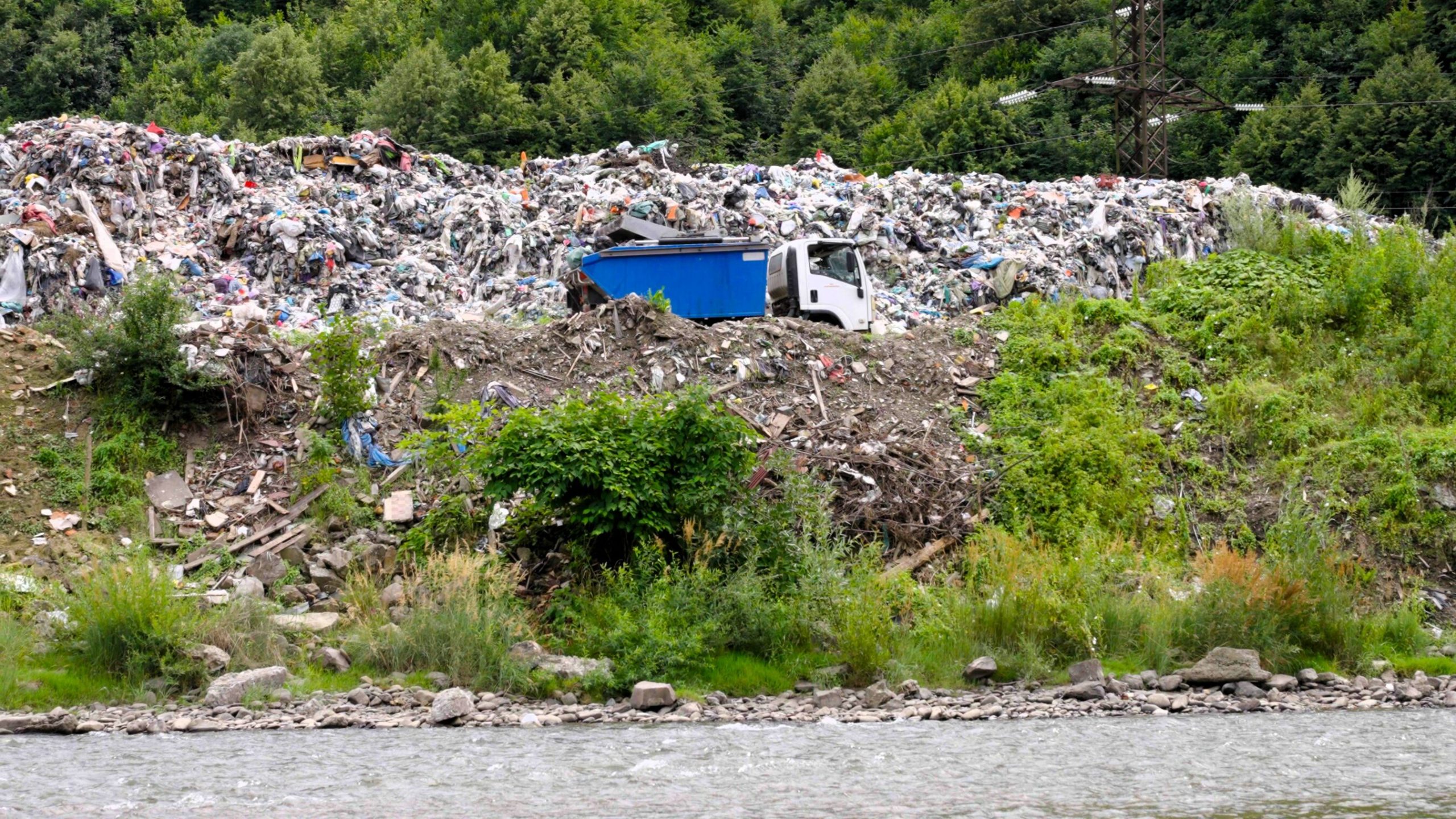 River Pollution in Ukraine and Hungary Worsens in the Shadow of War