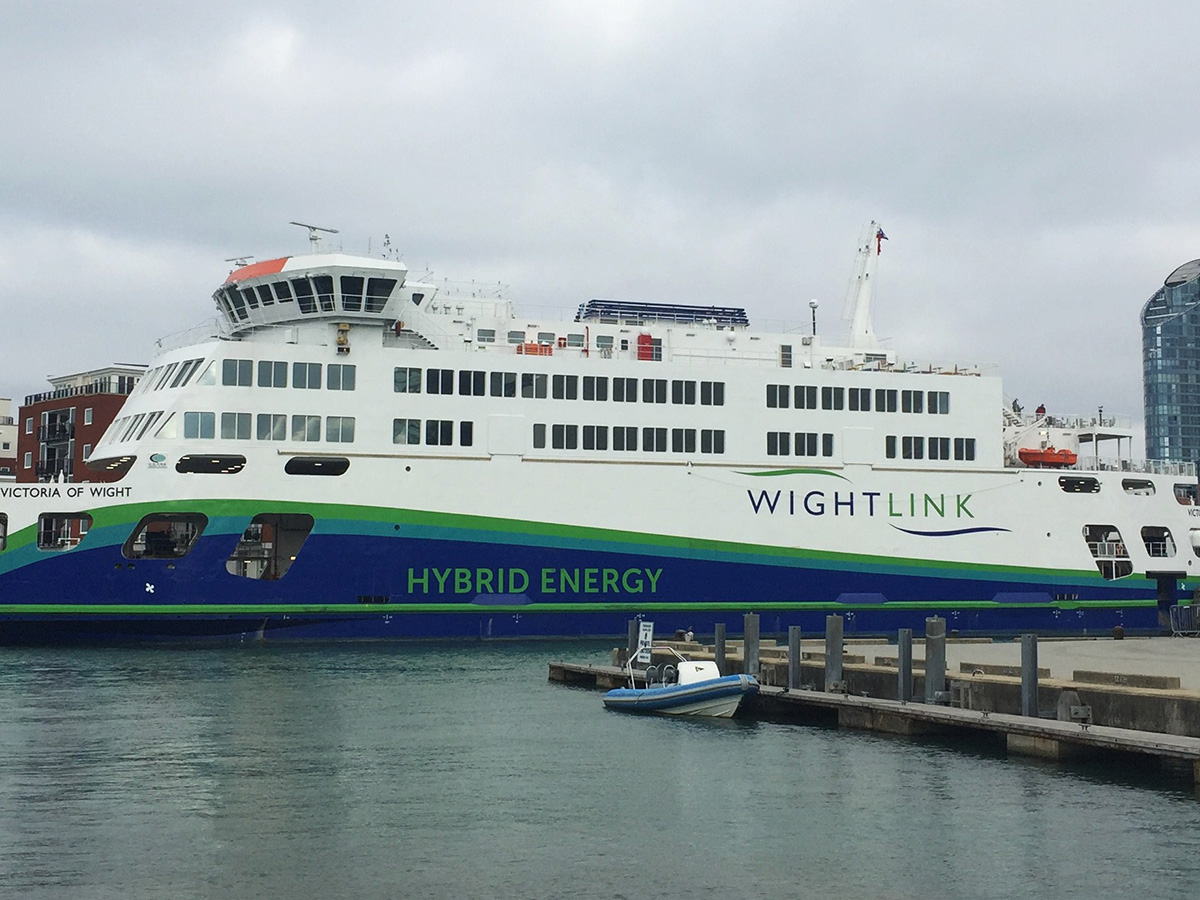 Ferry crossing between the Isle of Wight and the English mainland